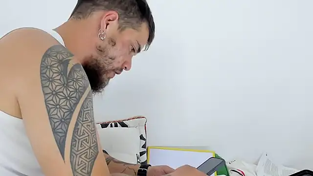 Beard xox online show from 04-29-26, 10:38