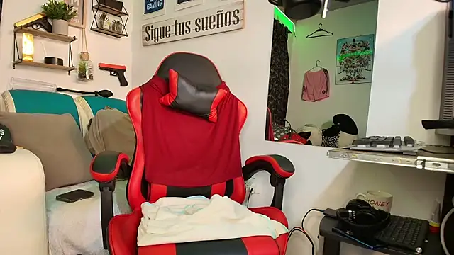 Leenar Key online show from 11-09-25, 02:15