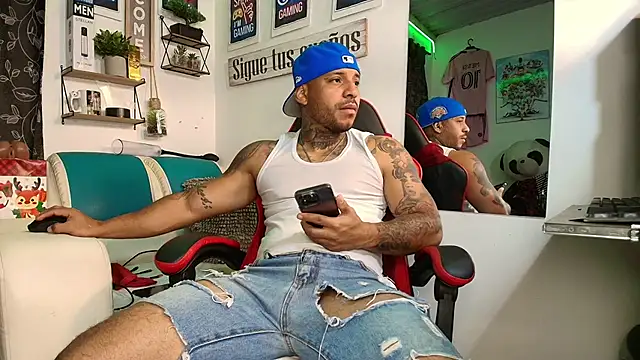 Leenar Key online show from 12-01-25, 01:01