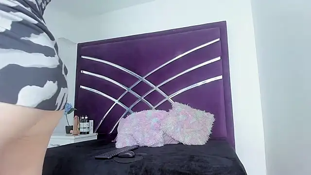 Snapshot of MaiteHT chatting on 10-12-25, 09:05 MaiteHT online show from 10-12-25, 09:05