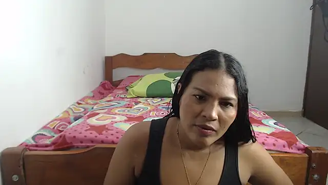 Cleopatracute  online show from 08-10-26, 02:29