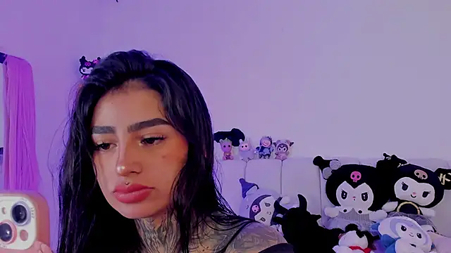 Snapshot of shadowcatt_ chatting on 11-04-25, 10:13 shadowcatt online show from 11-04-25, 10:13