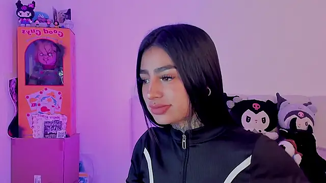 Snapshot of shadowcatt_ chatting on 12-19-25, 08:44 shadowcatt online show from 12-19-25, 08:44