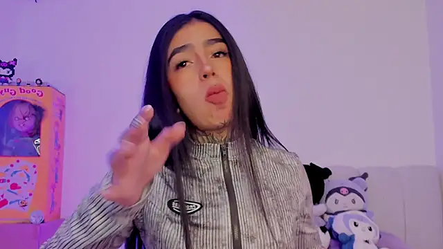 Snapshot of shadowcatt_ chatting on 10-18-25, 05:15 shadowcatt online show from 10-18-25, 05:15