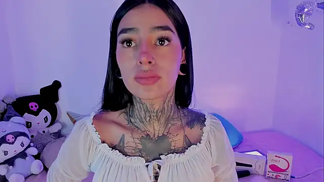 Snapshot of shadowcatt_ chatting on 02-05-25, 06:15 shadowcatt online show from 02-05-25, 06:15