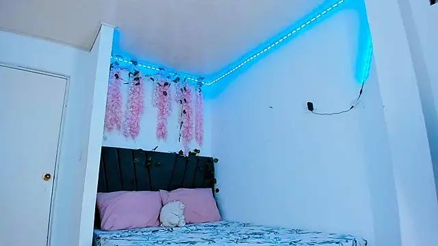 alexaryderr online show from 12-23-25, 01:49