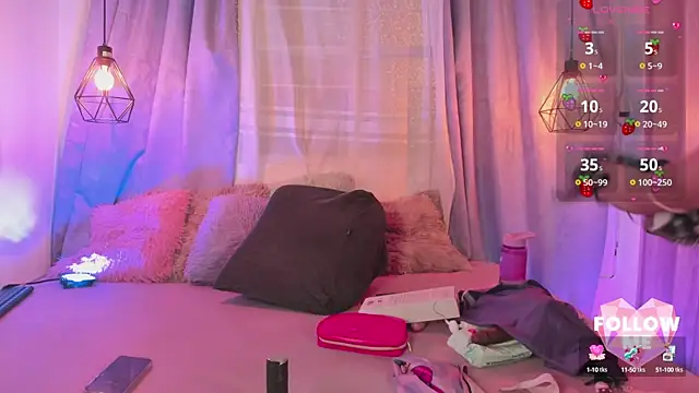 Snapshot of Wild_lilhy chatting on 10-16-25, 07:33 Wild lilhy online show from 10-16-25, 07:33