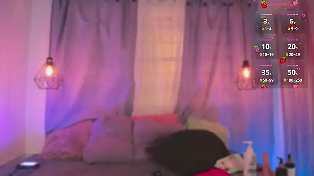 Snapshot of Wild_lilhy chatting on 09-28-25, 07:32 Wild lilhy online show from 09-28-25, 07:32