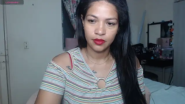Snapshot of makennaa_ chatting on 07-13-26, 10:14 makennaa online show from 07-13-26, 10:14