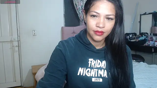 Snapshot of makennaa_ chatting on 07-20-26, 10:33 makennaa online show from 07-20-26, 10:33