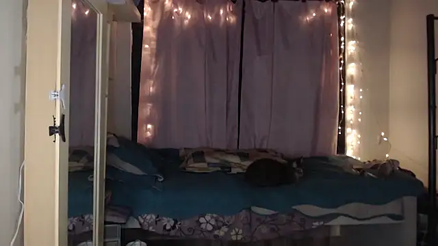 makennaa  online show from 09-24-25, 09:38