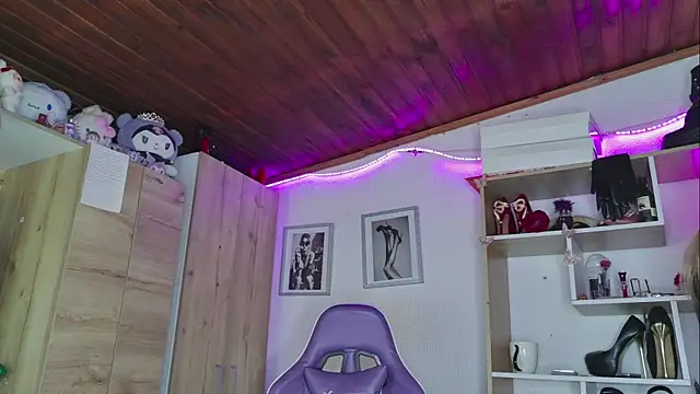 Snapshot of angelica_sparks chatting on 07-20-26, 02:30 angelica sparks online show from 07-20-26, 02:30
