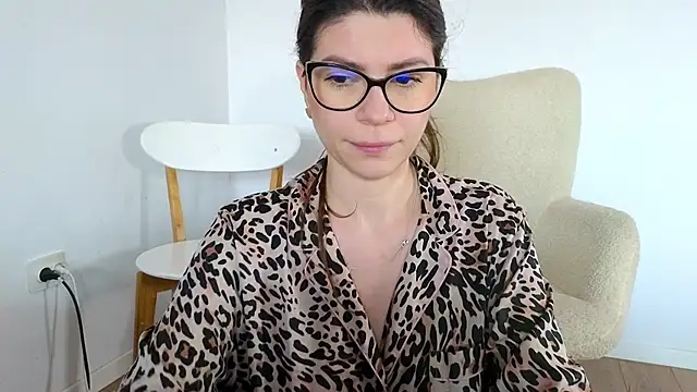 Jullyenn3 online show from 02-21-25, 01:55