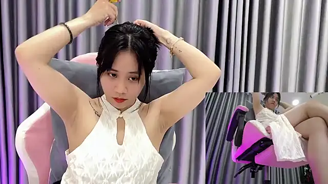 -rosiie- online show from 03-18-25, 02:29