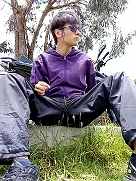 Snapshot of Cuervo_maniaco chatting on 09-25-25, 04:46 Cuervo maniaco online show from 09-25-25, 04:46