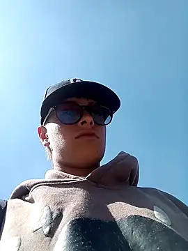 Snapshot of Cuervo_maniaco chatting on 01-18-25, 06:21 Cuervo maniaco online show from 01-18-25, 06:21