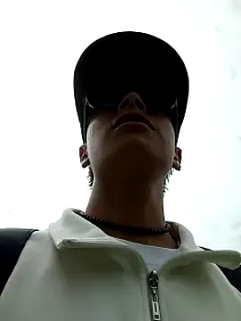 Snapshot of Cuervo_maniaco chatting on 02-06-25, 03:52 Cuervo maniaco online show from 02-06-25, 03:52