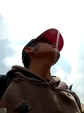 Snapshot of Cuervo_maniaco chatting on 03-15-25, 03:48 Cuervo maniaco online show from 03-15-25, 03:48