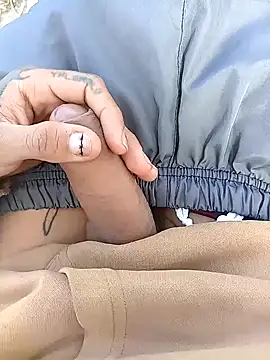 Snapshot of Cuervo_maniaco chatting on 12-17-24, 03:38 Cuervo maniaco online show from 12-17-24, 03:38