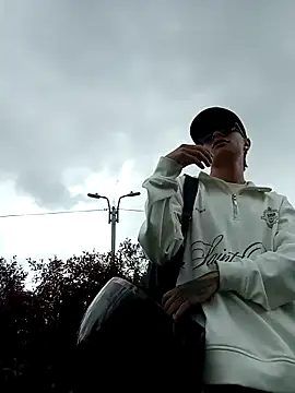 Snapshot of Cuervo_maniaco chatting on 12-04-24, 04:43 Cuervo maniaco online show from 12-04-24, 04:43