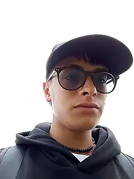 Snapshot of Cuervo_maniaco chatting on 01-28-25, 04:19 Cuervo maniaco online show from 01-28-25, 04:19