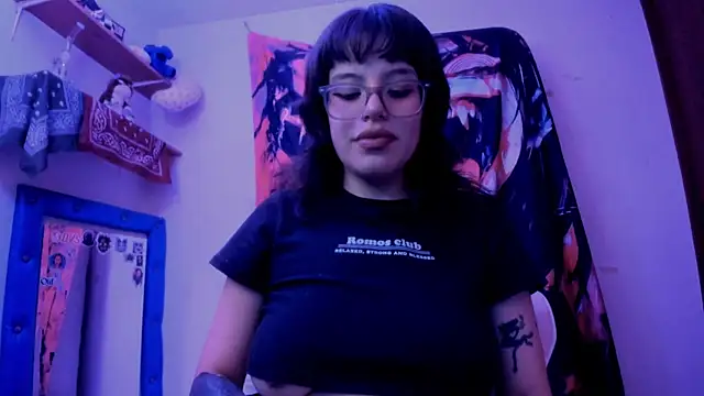 Lucyfx666 online show from 04-28-26, 10:36
