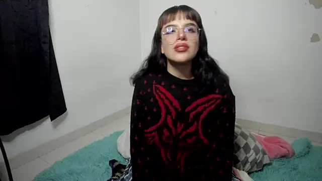 Snapshot of Lucyfx666 chatting on 03-09-25, 03:54 Lucyfx666 online show from 03-09-25, 03:54