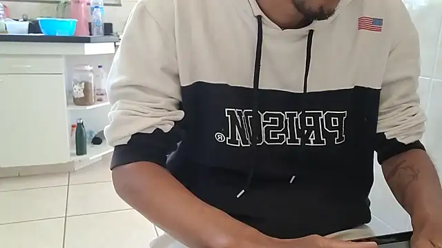 RenziTatte online show from 09-24-25, 01:50