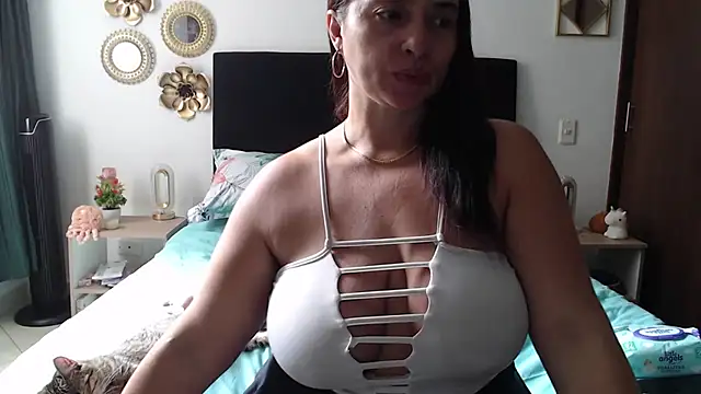 Snapshot of TatianaMonteross chatting on 02-08-26, 04:48 TatianaMonteross online show from 02-08-26, 04:48