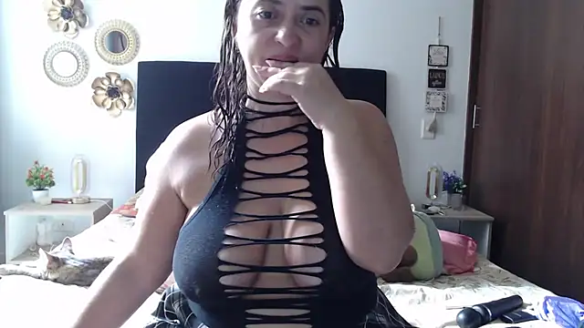 TatianaMonteross online show from 12-21-25, 05:03