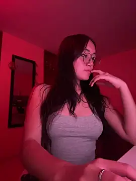 suzumi   online show from 04-28-26, 11:20