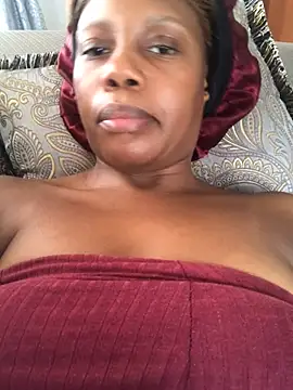 Snapshot of NAUGHTYSHALOTXX chatting on 02-23-25, 11:33 NAUGHTYSHALOTXX online show from 02-23-25, 11:33
