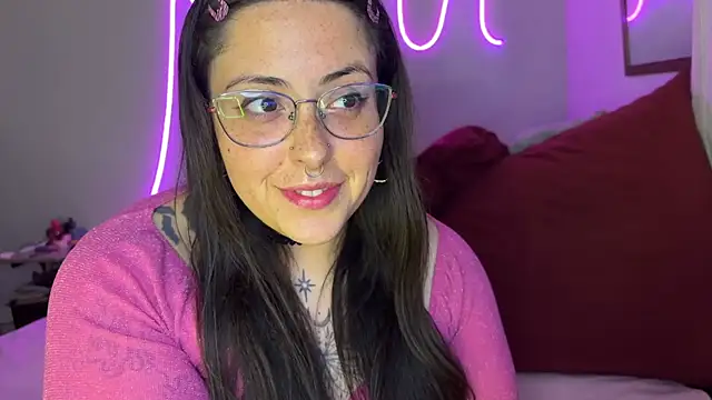 Snapshot of Mizztikaa chatting on 12-01-25, 07:48 Mizztikaa online show from 12-01-25, 07:48