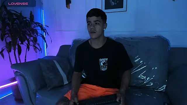 Rob saenz  online show from 12-22-25, 04:18