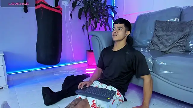 Rob saenz  online show from 12-16-25, 03:49