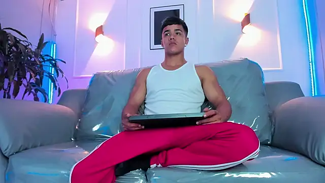 Rob saenz  online show from 12-05-25, 02:59