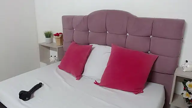 TerezaMendoza  online show from 01-01-25, 08:47