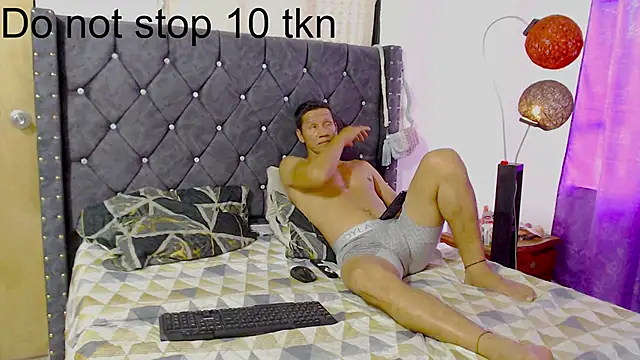 Snapshot of leoytessa_10 chatting on 02-27-25, 06:20 leoytessa 10 online show from 02-27-25, 06:20