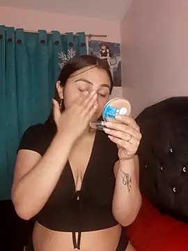 Snapshot of Nahiara_velez chatting on 01-22-25, 01:10 Nahiara velez online show from 01-22-25, 01:10