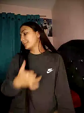 Snapshot of Nahiara_velez chatting on 02-09-25, 02:49 Nahiara velez online show from 02-09-25, 02:49