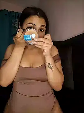 Snapshot of Nahiara_velez chatting on 02-13-25, 10:43 Nahiara velez online show from 02-13-25, 10:43