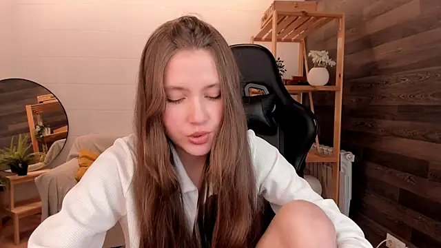 MaryannSoftt online show from 10-09-25, 03:34