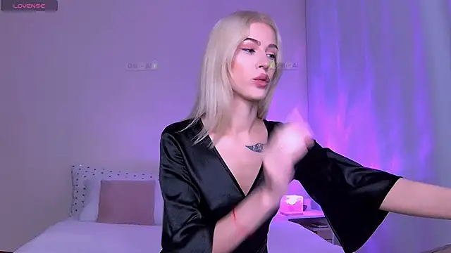 StacyWorry online show from 10-11-25, 04:41