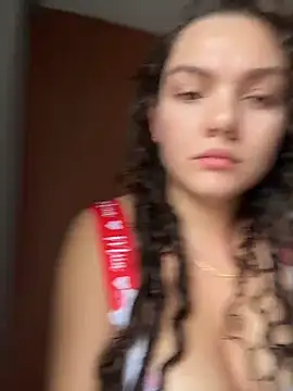 Snapshot of eva_y_marcelo chatting on 04-20-26, 11:13 eva y marcelo online show from 04-20-26, 11:13
