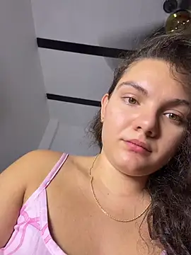 Snapshot of eva_y_marcelo chatting on 05-29-26, 11:27 eva y marcelo online show from 05-29-26, 11:27