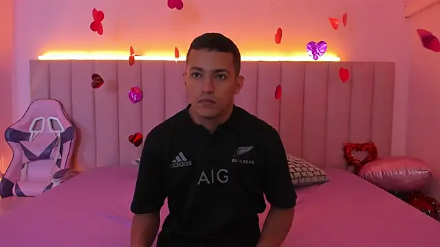 SophieRoyals online show from 02-13-25, 12:00