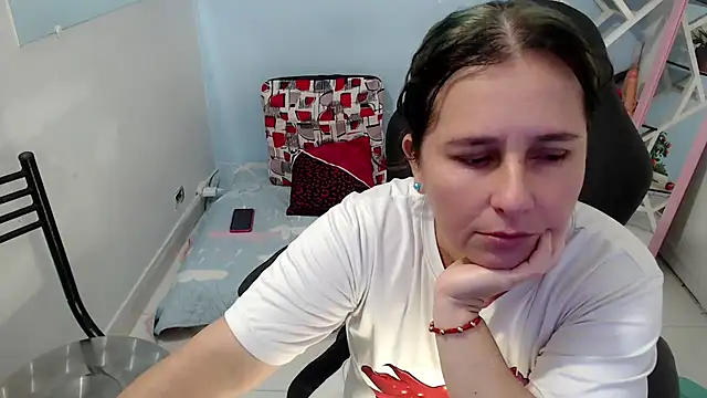 victoria jones online show from 01-15-26, 04:32