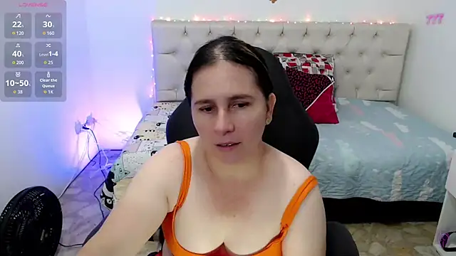 Snapshot of victoria_jones chatting on 04-28-26, 01:59 victoria jones online show from 04-28-26, 01:59