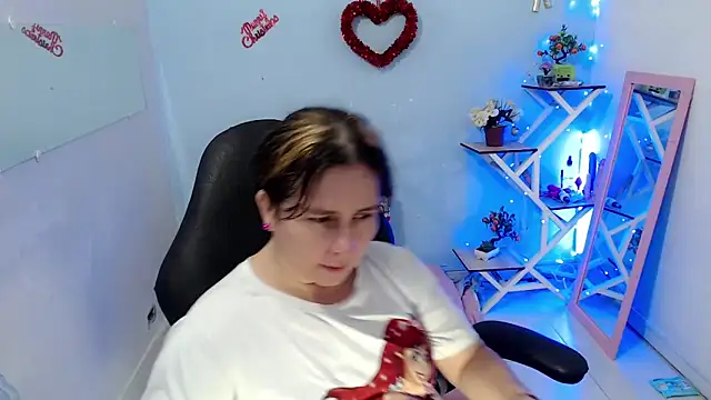 victoria jones online show from 02-20-26, 03:58