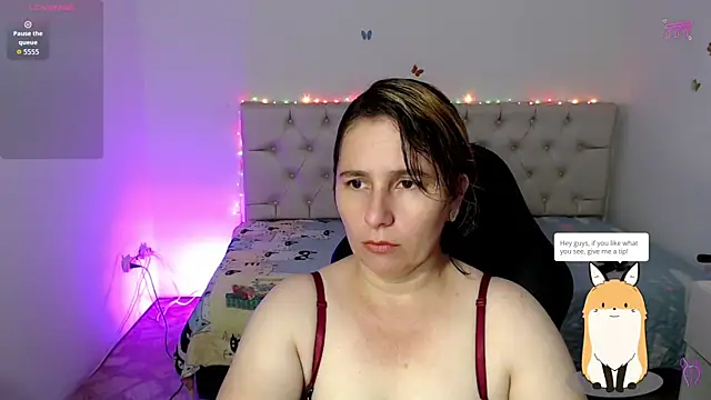 Snapshot of victoria_jones chatting on 04-27-26, 02:04 victoria jones online show from 04-27-26, 02:04